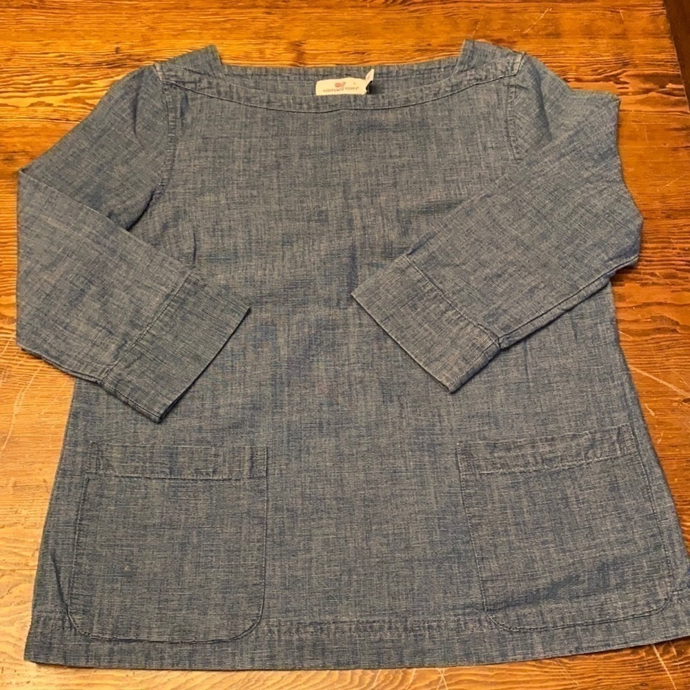 𝅺VINEYARD Vines chambray top